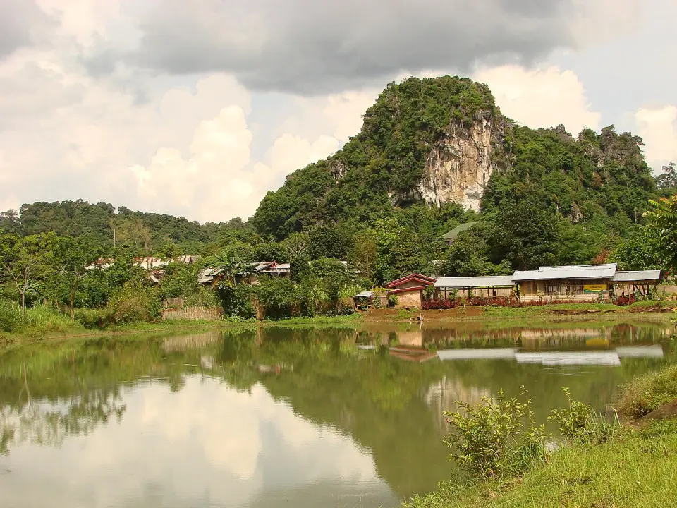 Vieng Xai caves