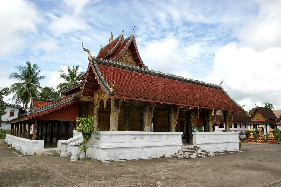 Wat Mai Suwannaphumaham