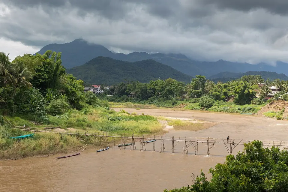 Kayaking & tubing on the Nam Khan