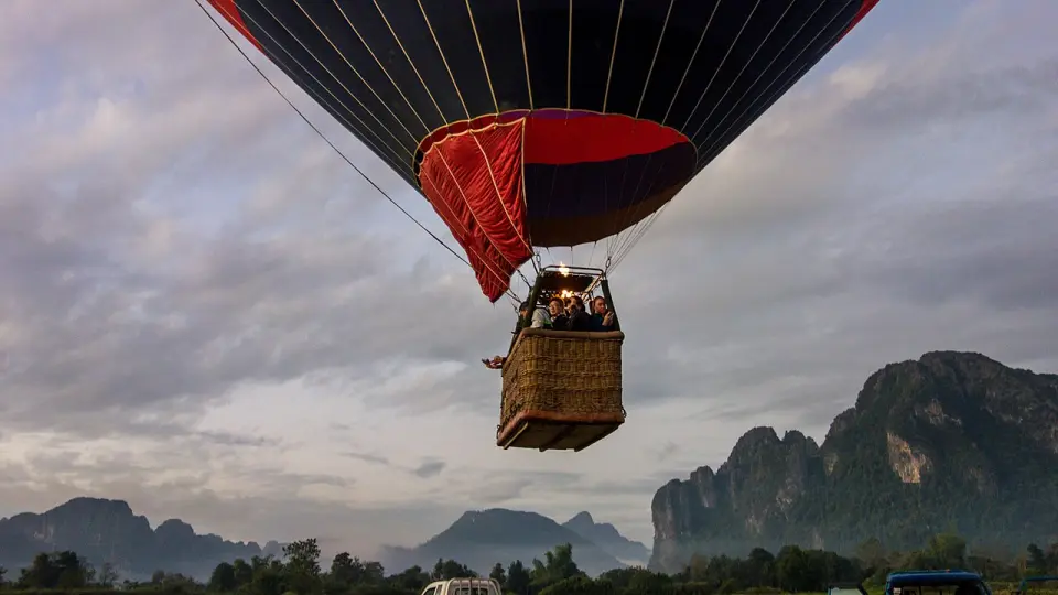 Hot-air balloon flights